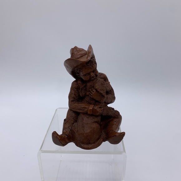 Vintage Red Mill Western Style Sitting Cowboy Loving His Dog Figurine #CB 441 - Picture 2 of 10